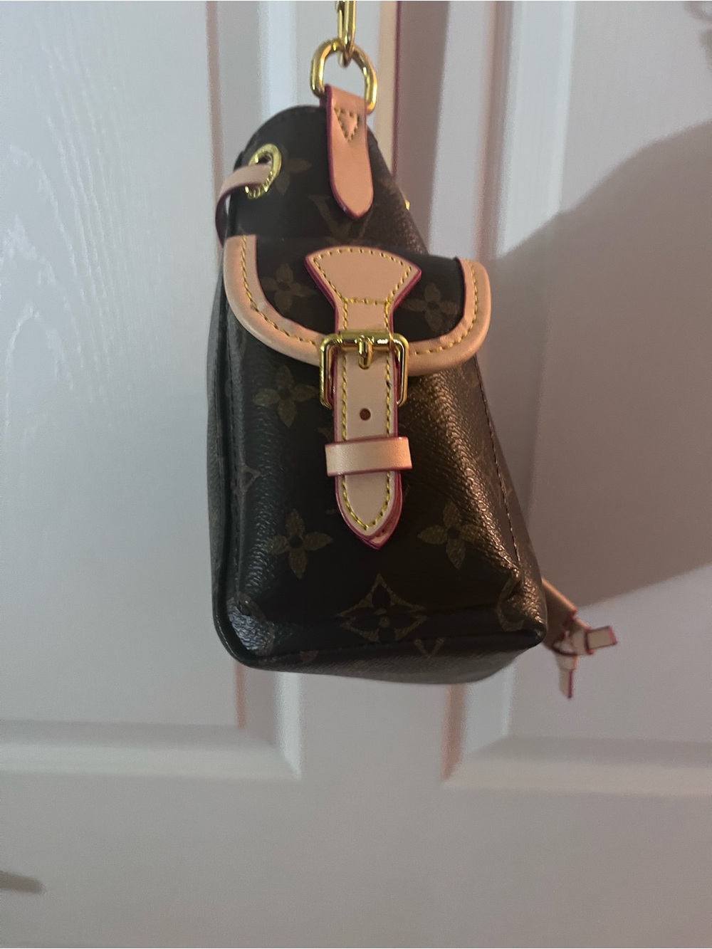 Non Louis Vitton Crossbody Drawstring Bag iBrown. It looks great. You’ll love it - Picture 4 of 10